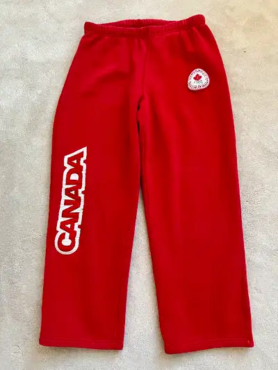 Men’s HBC Canada Sweatpants, size M. $10