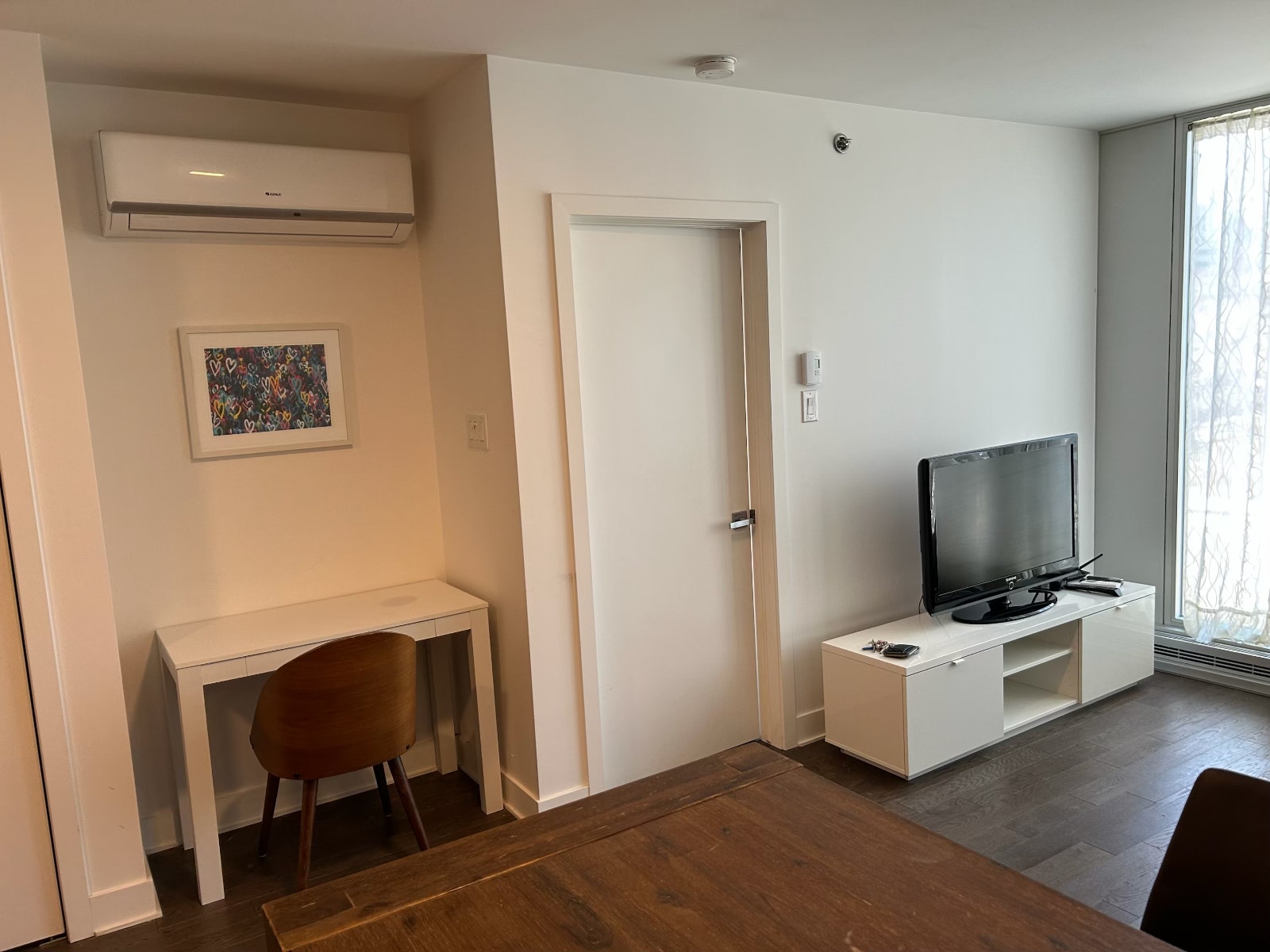 Lease Transfer – Fully Furnished 1-Bedroom Apartment — photo 3