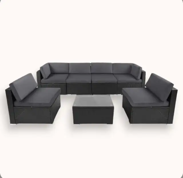 6-Seater Modular Patio Set w/ Coffee Table in Multi-item in Vancouver - Image 3