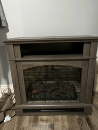 SELLING ELECTRIC FIREPLACE