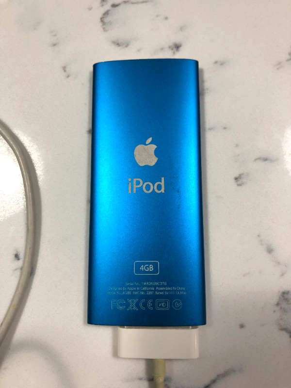 ipod nano 4th generation A1285 4GB Blue in iPods & MP3s in Oakville / Halton Region - Image 2