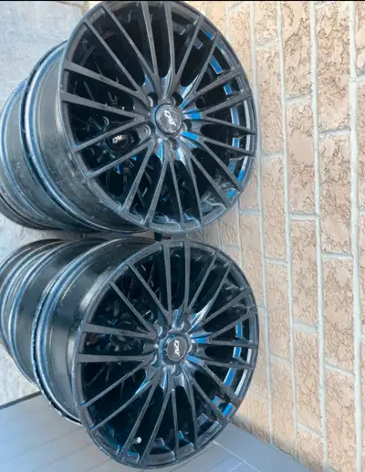 Selling my Dai Cosmos 17inch rims. Some curb rash and one is cracked but can be repaired asking $250...