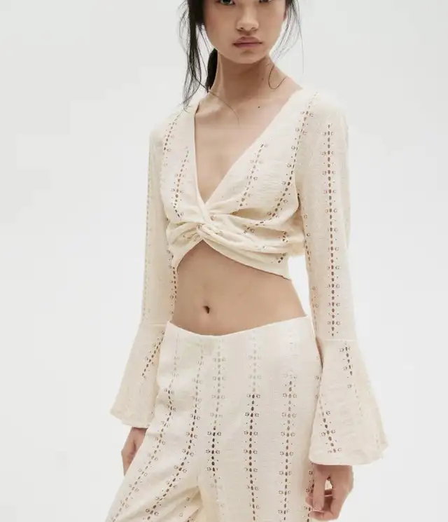 crop top64520003506051120