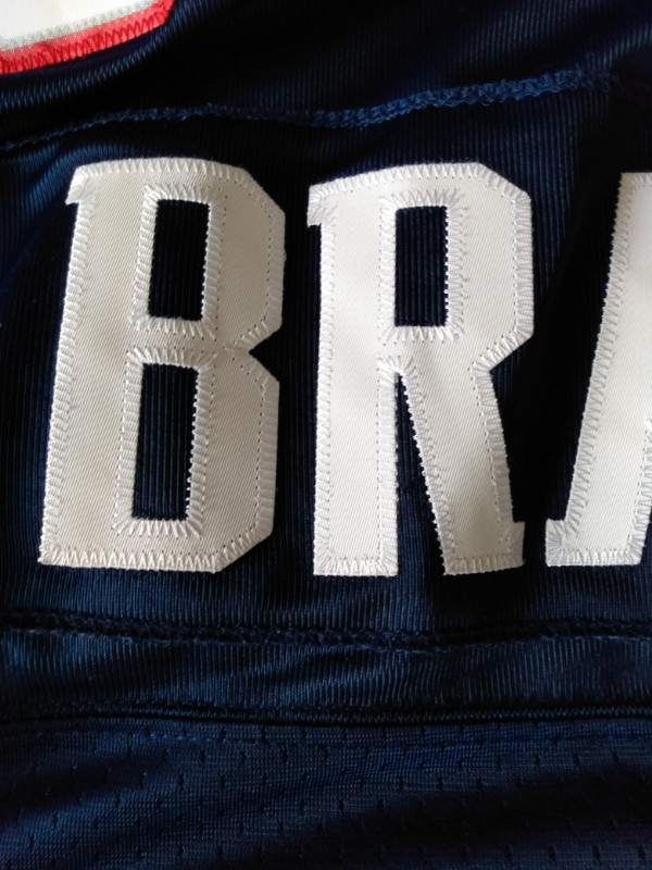 Tom Brady Reebok Authentic Jersey in Football in Mississauga / Peel Region - Image 4