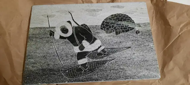 Inuit Soapstone Etching of Seal Hunter and Igloo in Arts & Collectibles in Kitchener / Waterloo - Image 2