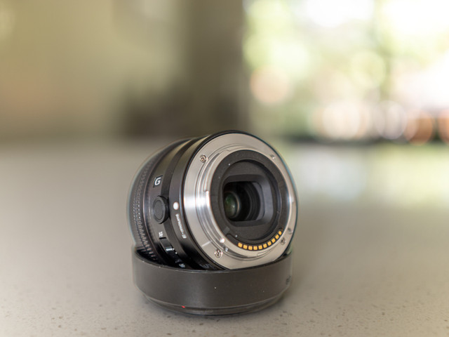 Sony 24mm f/2.8 G Pancake lens in Cameras & Camcorders in Banff / Canmore - Image 3