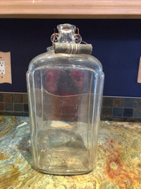 cruche en verre antique BRIGHT'S    EST D  1874