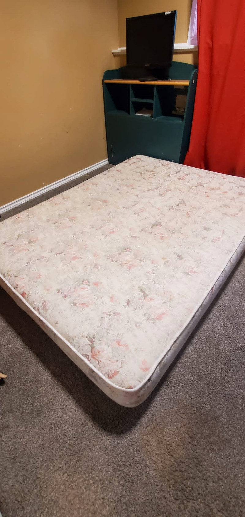 Queen size mattress Beds & Mattresses Saskatoon Kijiji