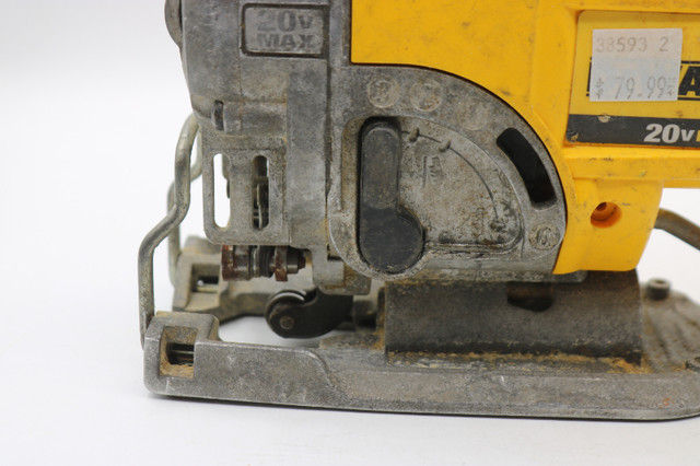 DEWALT 20V MAX Jig Saw, Tool Only (DCS331B) (#38593-2) in Power Tools in City of Halifax - Image 2