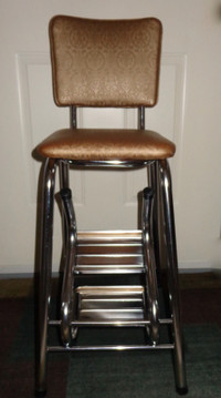 Vintage (late 1960s) Standing Chair with step stool - excellent