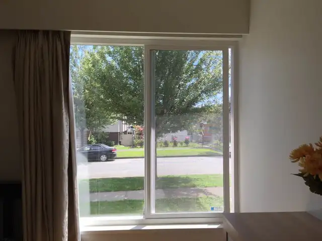 *******looking for female housemate - available now***** in Room Rentals & Roommates in Vancouver - Image 4