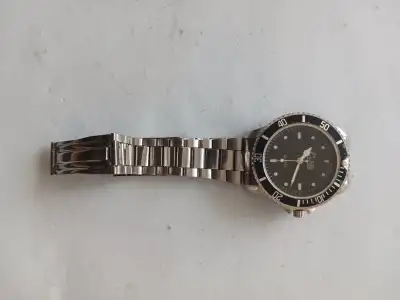For sale a Gentlemen Quartz Tool Worx Wrist Watch W/Metal Band