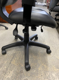 Global Leather office chair fully functional