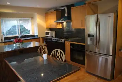 Best for one SFU/BCIT students, or young office professionals • Sunny kitchen, family room, and big...