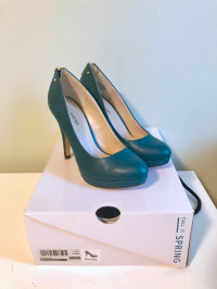 Call It Spring 4” High Heels Size 6