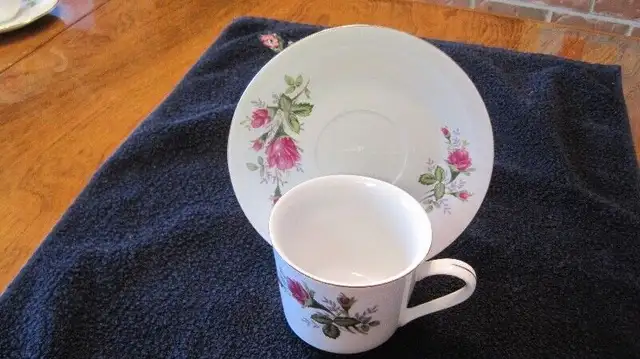 Tientsin porcelain cup and saucer in Arts & Collectibles in Saskatoon - Image 4