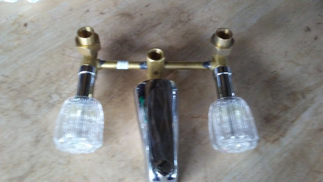 NEW SHOWER HEAD AND TUB FAUCTS in Plumbing, Sinks, Toilets & Showers in City of Toronto