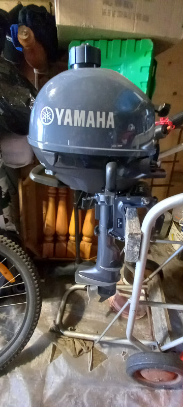 Moteur hors-bord Yamaha  2.5 hp 4temps   2022 dans Remorques, pièces et accessoires pour bateaux  à Ouest de l’Île - Image 4