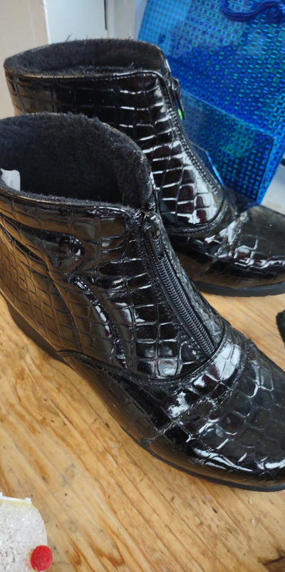 Botte a crampons pour femme, View more