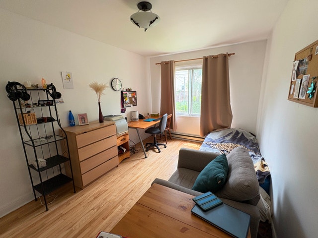 NDG Grand 5 1/2 bas de duplex tranquille, 3 ch fermées — photo 2