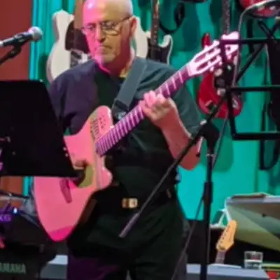 On Line Solo Guitarist , View more