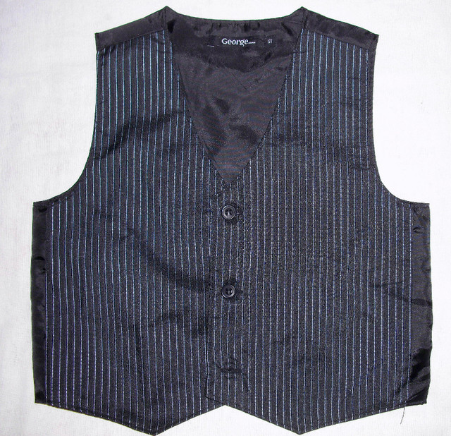 George, boys suit, 5T blue/black pants vest shirt tie in Clothing - 5T in City of Toronto - Image 3