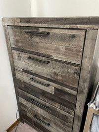 Ashley Furniture Chest of Drawers dresser 