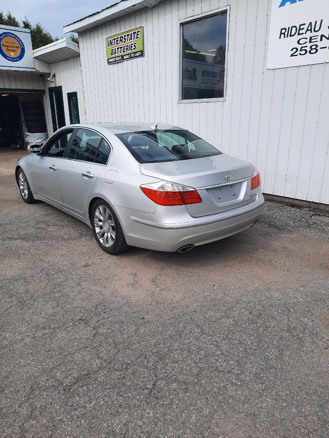 Hyundai genesis  in Cars & Trucks in Ottawa - Image 2