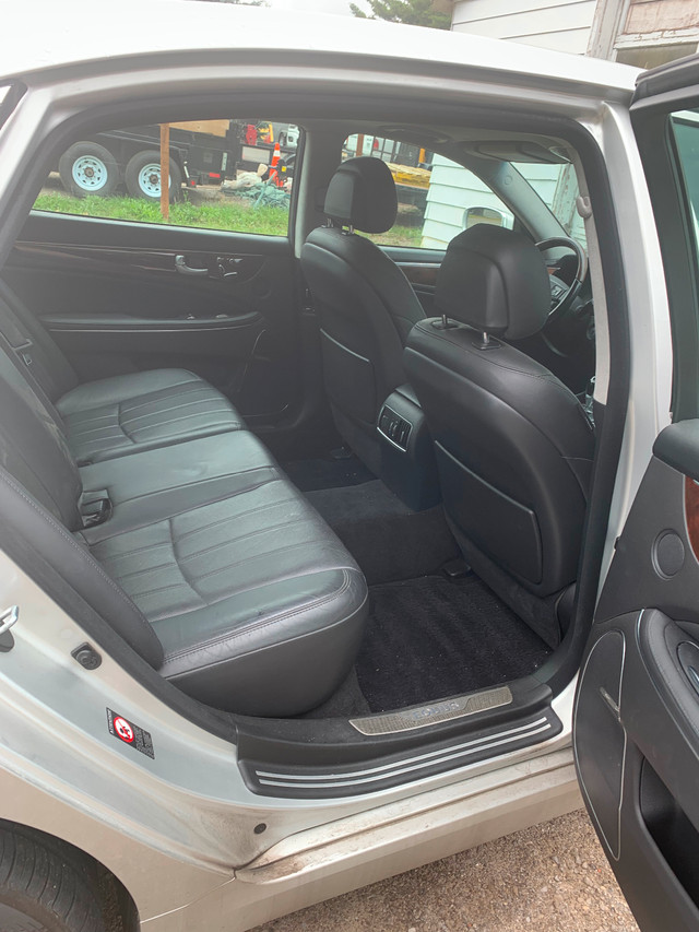 2013 Hyundai Equus. estate sale in Cars & Trucks in Hamilton - Image 3