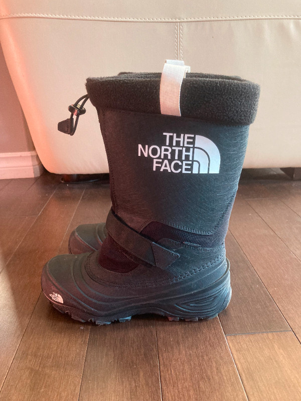 The North Face Winter Boots ( Size 6) in Men's Shoes in Strathcona County