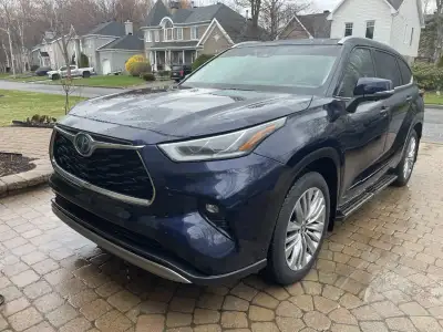 MAGNIFIQUE TOYOTA HYGHLANDER 2024 HYBRIDE PLATINUM 2024 AVEC SEULEMENT 27000KM GARANTIE PROLONGÉE JU...