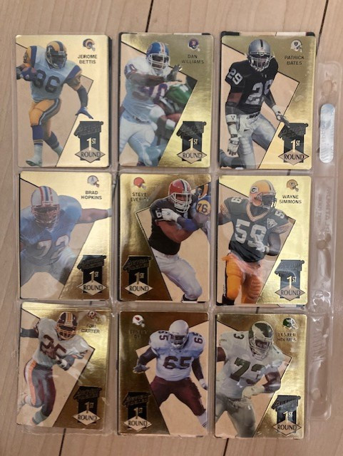 1993 ACTION PACKED rookie update football card set in Hobbies & Crafts in City of Toronto - Image 2