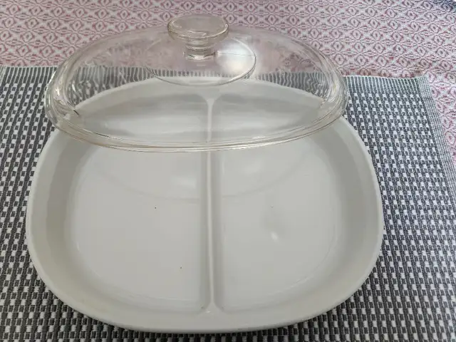 plat de cuisson CorningWare in Kitchen & Dining Wares in Edmundston - Image 3