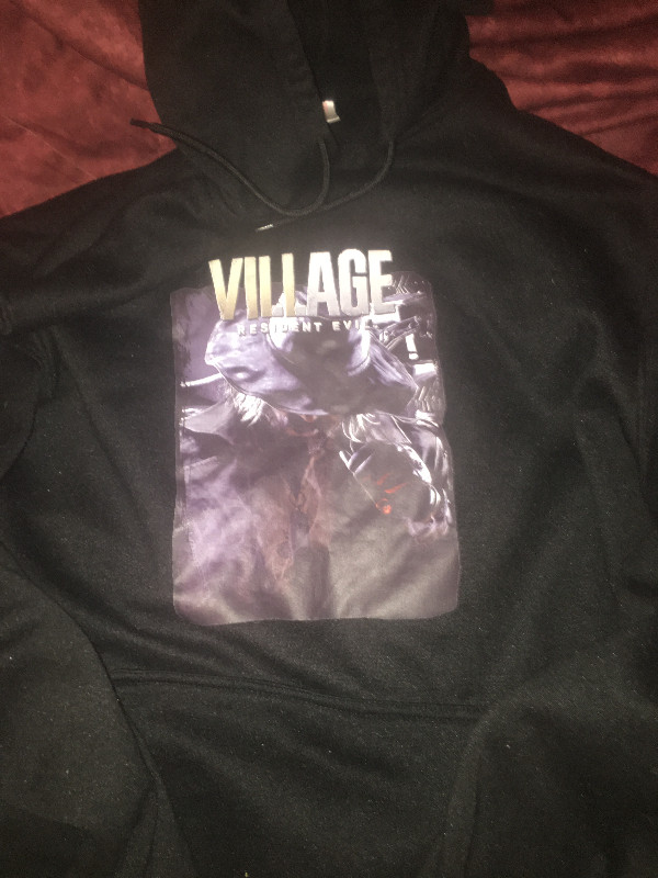 Resident Evil VIII Village Hoodie XXL 2XL in Men's in Ottawa