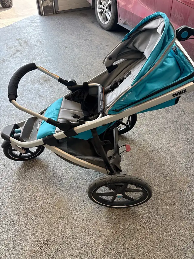 Thule Urban Glide Jogging Stroller – Excellent Condition555654523515064321