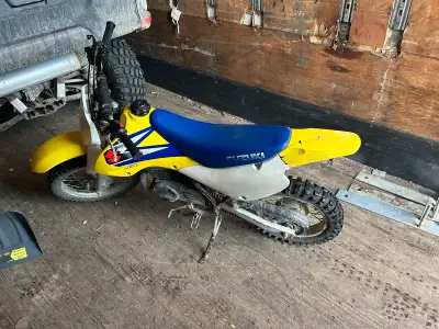 Jr 80 dirt bike Needs nothing Works well Looking to get a smaller bike with no clutch. No papers not...