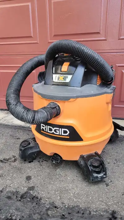 RIDGID 60L SHOP VACUUM big with some attachments, View more