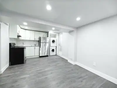 Legal basement for rent near Square One Mississauga UTM Sheridan