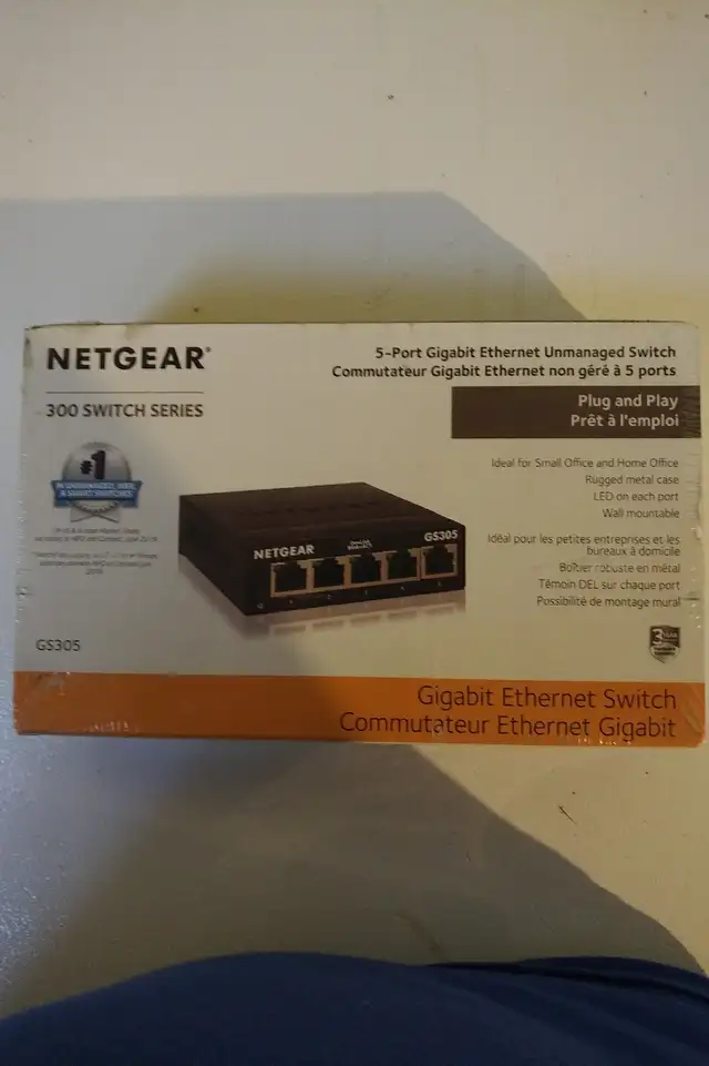 Netgear 5 Port Gigabit Ethernet Switch in Networking in London - Image 2