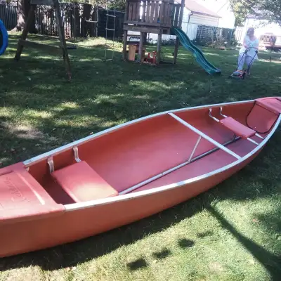Coleman canoe no paddles no life jackets 350 obo