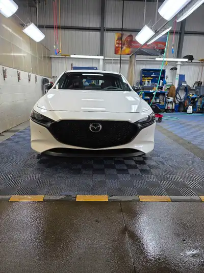 Mazda 3 GT AWD TURBO 2025 En reprise de location, belle occasion d'avoir un beau char sport! Toujour...