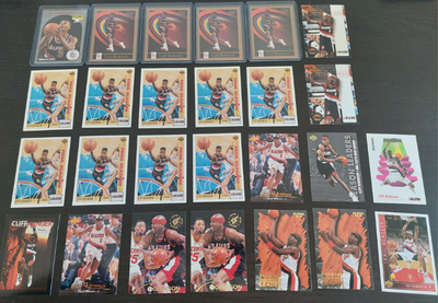26 Cliff Robinson Cards Incl 5 Rookies NM-M $15 Pickup in west Calgary (Valley Ridge) Spend $50+ for...