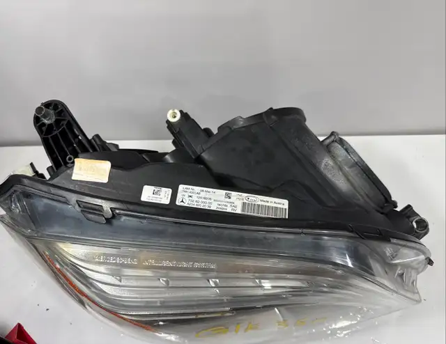 MERCEDES BENZ GLK Class W204 Right Side Xenon Head in Auto Body Parts in Mississauga / Peel Region - Image 4