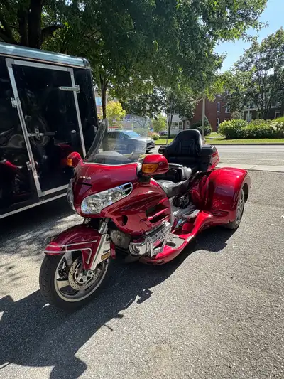 ️ Honda Goldwing 2003 Trike – Kit Viper (installé en 2018) – 1800cc 25 995$ Saint-Hyacinthe ✨ Moto d...