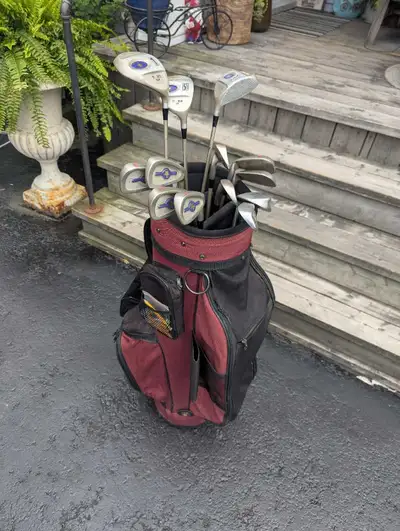 Golf clubs. Ladies RH graphite , View more