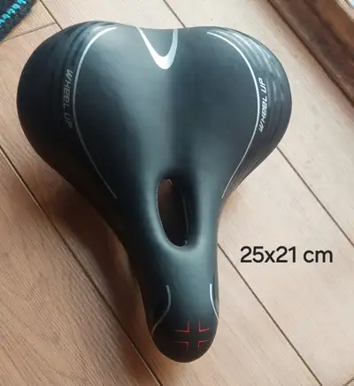 Selle de vélo en gel, comme-NEUVE .Gel Bicycle saddle, Like-NEW., View more