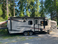 2014 Solaire by Palomino Hybrid Camper