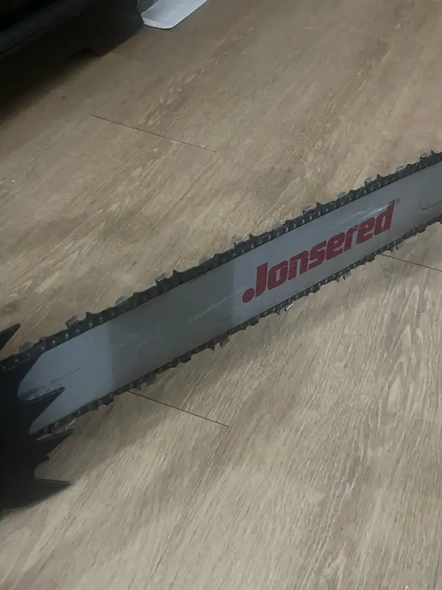 Jonsered Chainsaw in Power Tools in Edmonton - Image 3