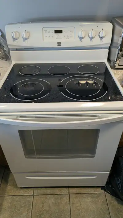 Cuisinière électrique Kenmore, View more