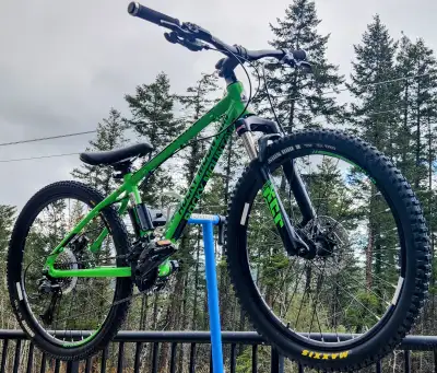 This youth hardtail mountain bike was used by my daughter and sons when they were between the ages o...